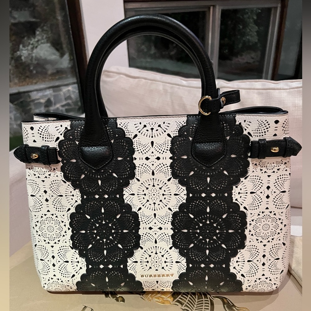 SOLD! Limited edition Burberry Leather Lace Darby Banner Bag - Pristine!